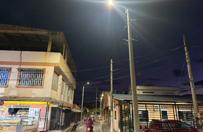 ESIP entregó nueva expansión de alumbrado público en el barrio Alfonso López